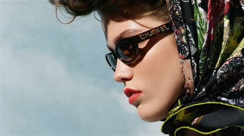 chanel dames zonnebrillen 2018|Chanel Fall 2018 Eyewear Collection .